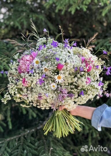 Букет из полевых цветов