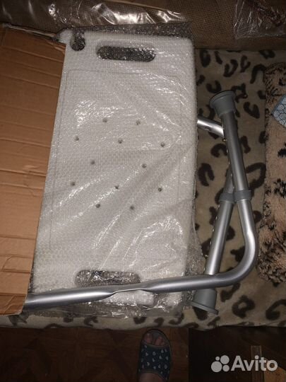 Стул-стденье для купания в ванной