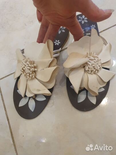 Шлепанцы женские 36 размер