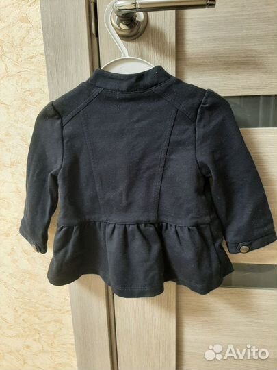 Пиджак на девочку на 6-9 месяцев