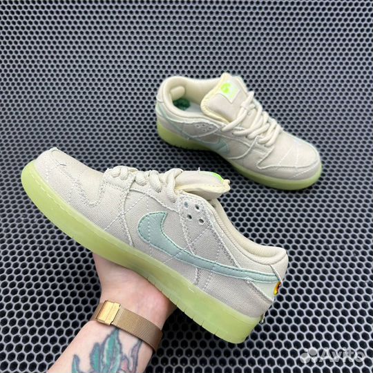 Nike SB Dunk Low mummy