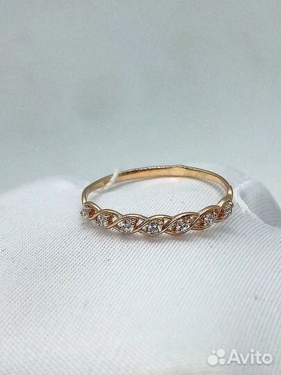 Золотое кольцо с фианитом 17,5р
