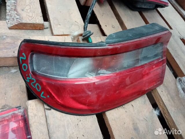 Стоп-сигнал левый на toyota carina AT190, AT191, A