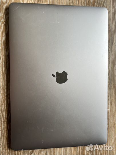 Apple MacBook Pro 15 2016 touhbar i7 16 ram 512gb