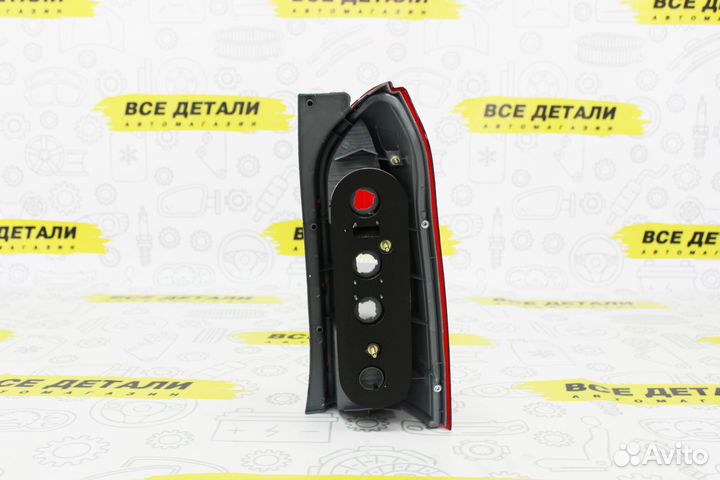 Фонарь задний Toyota Probox 02-05