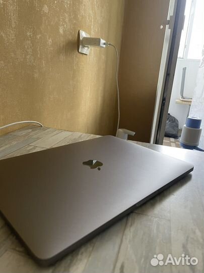 Apple MacBook Pro 13 2019