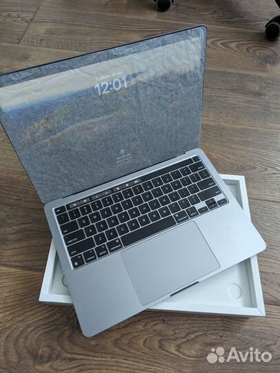 Macbook Pro 13 m1 8/512 8 core