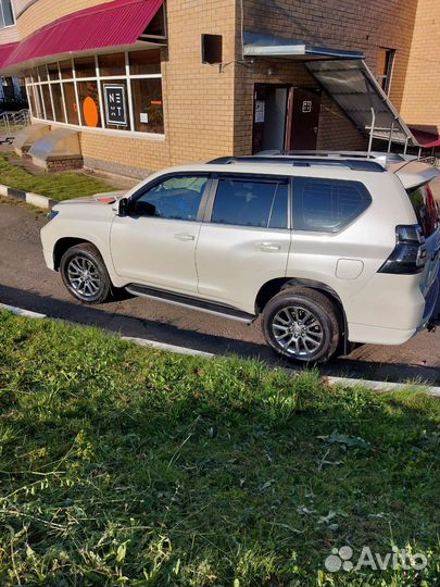 Водитель на личном авто бизнескласса