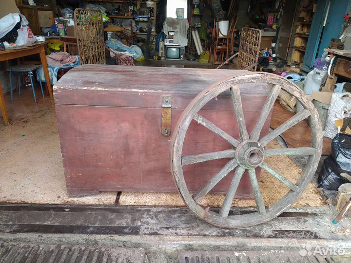 Сундук деревянный старинный