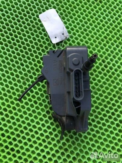 Замок двери передний левый Renault Laguna 2 1.6