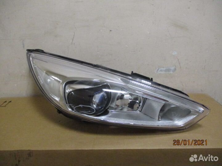 Фара правая Ford Focus/Focus RS/Focus ST