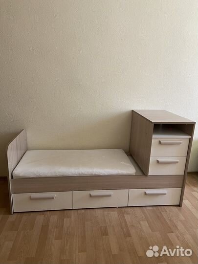 Детская кроватка трансформер с маятником бу