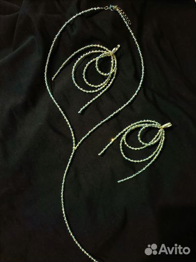 Комплект колье и серьги. Украшение