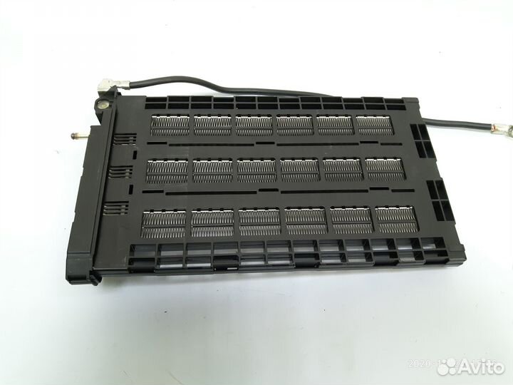Б/У Радиатор отопителя электрический BMW 1-сери