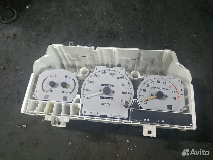 Мицубиси RVR 1, щиток приборов