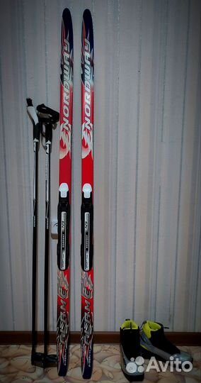 Лыжные ботинки