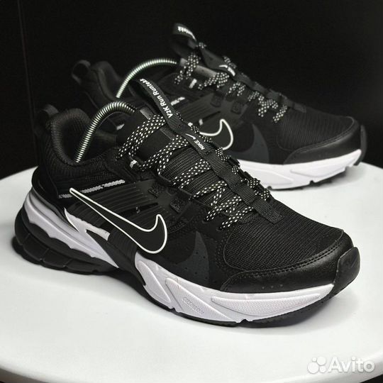 Кроссовки Nike V2K Run Runtekk black and white