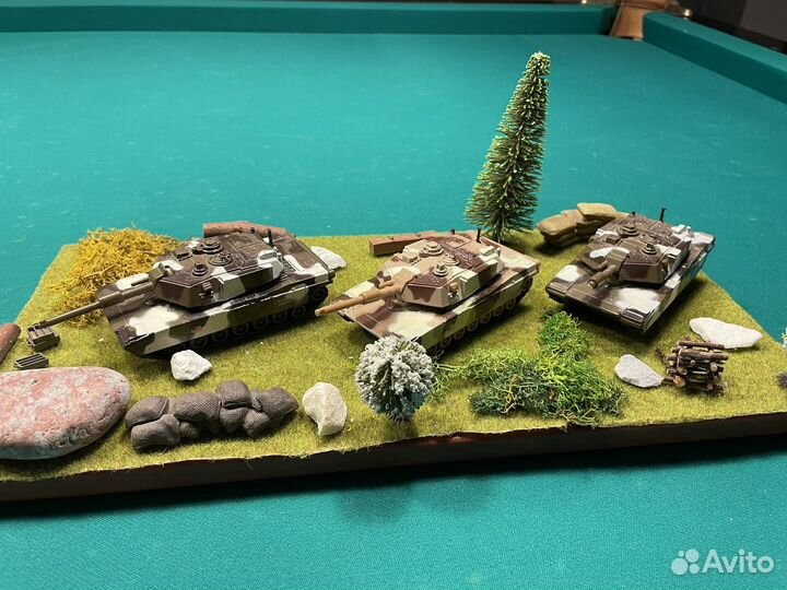 Танк игрушка