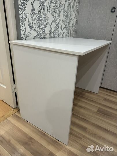 Стол компьютерный