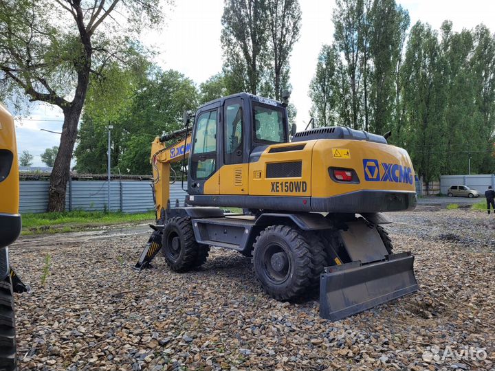 Колёсный экскаватор XCMG XE150WD, 2023