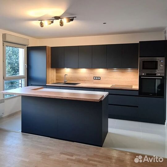 Кухни на заказ. Кухонный гарнтур угловой