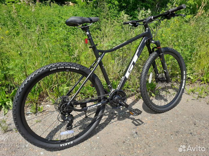Велосипед новый 29 колеса, рама 21 дюйм на высоких