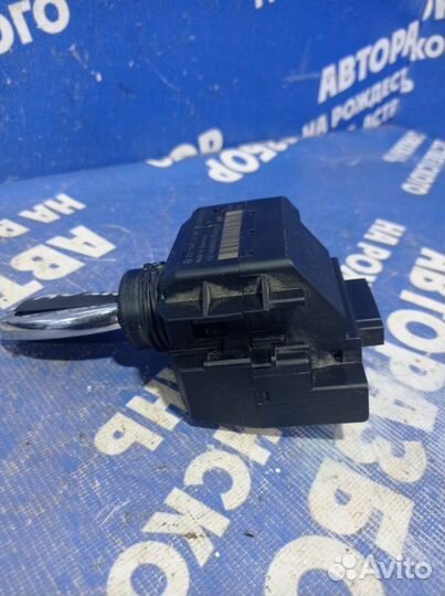 Замок зажигания Mercedes-Benz W211 универсал