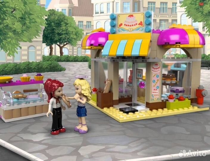 Конструктор 10165 Центральная кондитерская