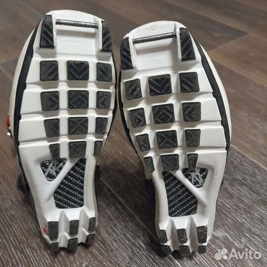 Лыжные ботинки коньковые rossignol. 36 р-р