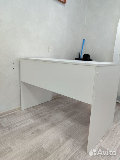 Письменный стол