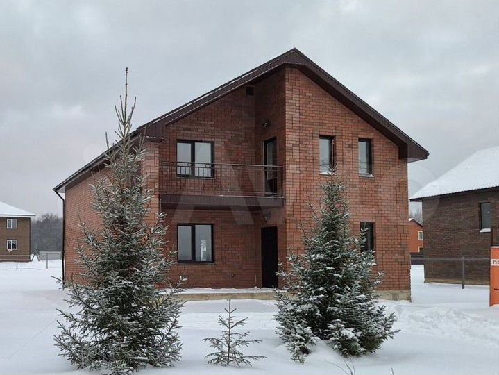 Дом 240 м² на участке 12 сот.