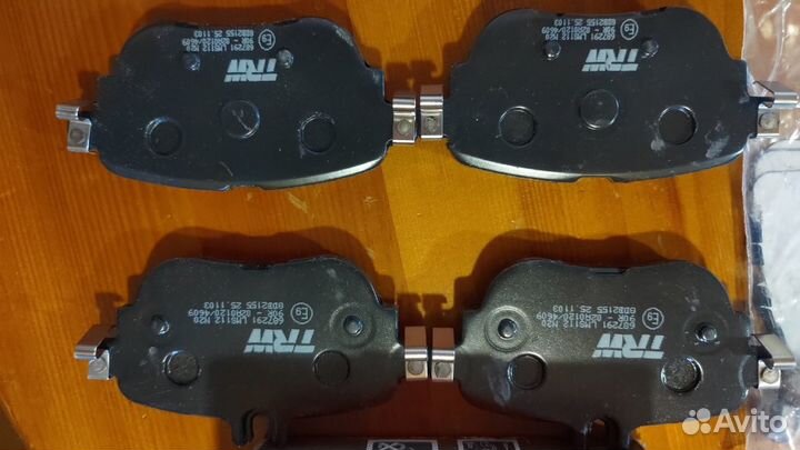 Тормозные колодки Mercedes-Benz E200D