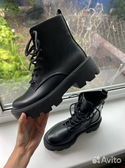 Ботинки демисезонные новые