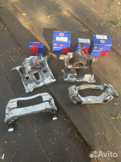 Суппорта передние на Т4