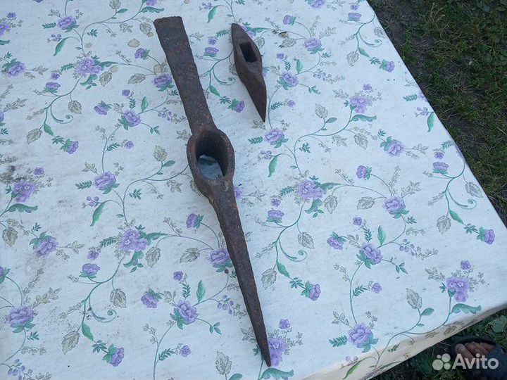 Кирка+пожарный топорик