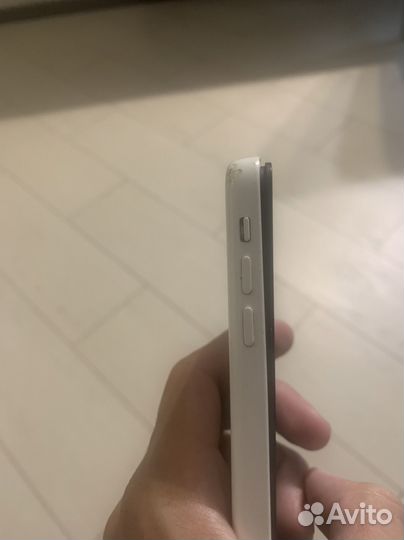 iPhone 5C, 16 ГБ