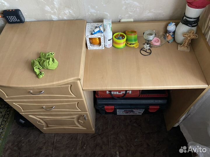 Трюмо, трельяж, туалетный столик с зеркалом