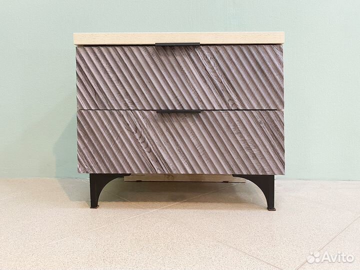 Тумба прикроватная