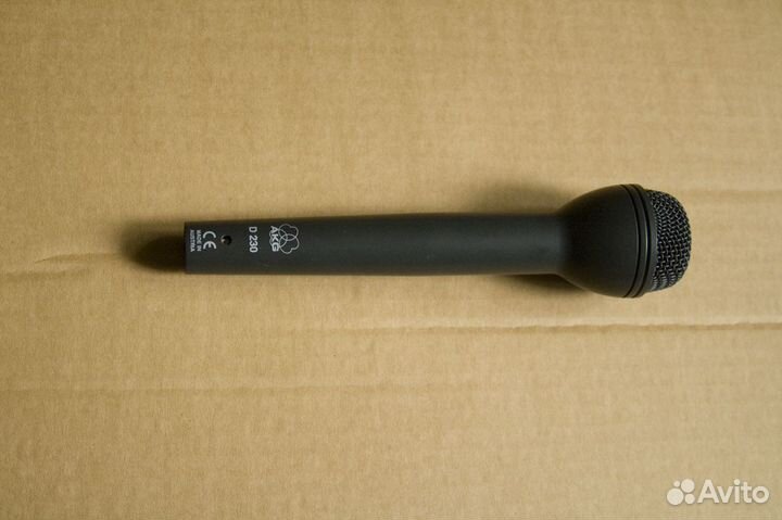 Микрофон репортерский AKG D230