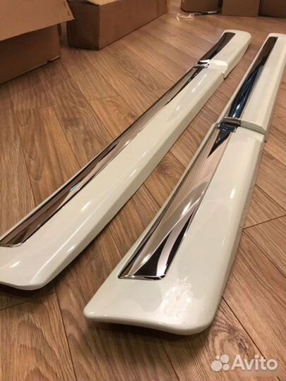 Молдинги Тойота Ленд Крузер 200 белые 2012-2015