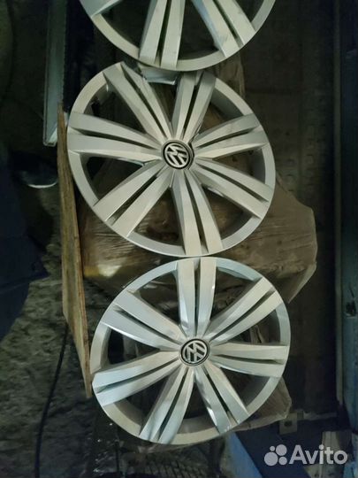 Колпаки на volkswagen r 16
