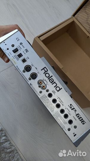 Roland SP 606