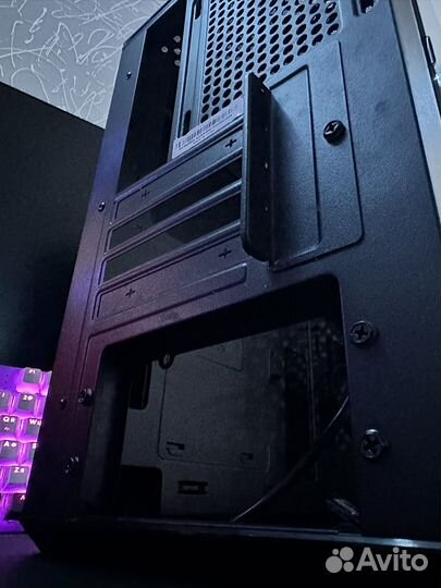 Корпус Cooler Master MasterBox Q300L