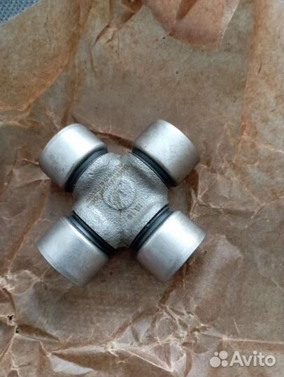 Крестовина кардана Волга,новая