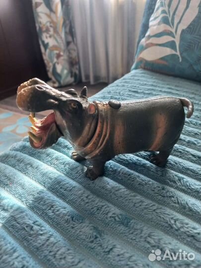 Антикварный бегемот.Германия.Торг