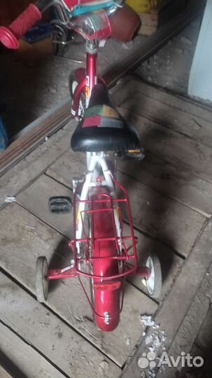 Детский трехколесный велосипед