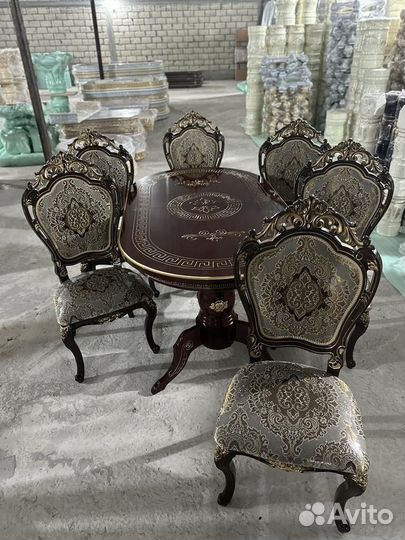 Столы и стулья