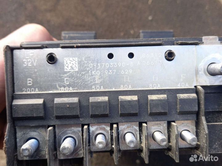 Шкода ети блок предохранителей под капотный