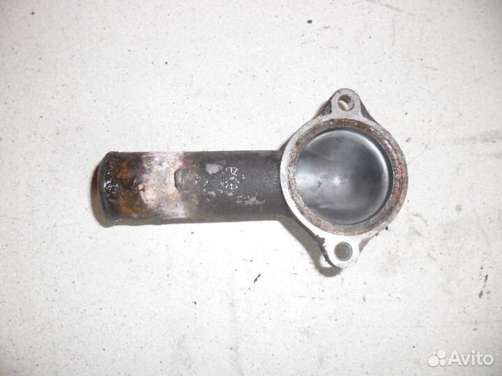 Крышка термостата 1632115040 Toyota Avensis 1 T220