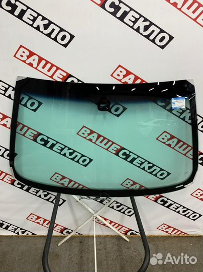 Лобовое стекло BMW X5 E53